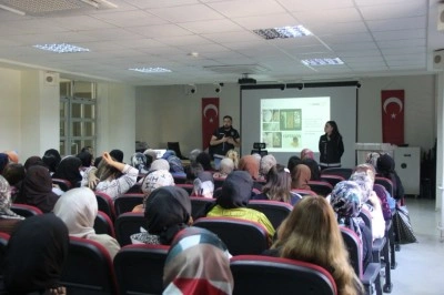 Cizre&rsquo;de "En İyi Narkotik Polisi Anne" semineri