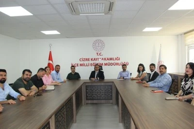 Cizre’de Özel Öğretim Kurslarıyla Eğitim Değerlendirme Toplantısı Yapıldı