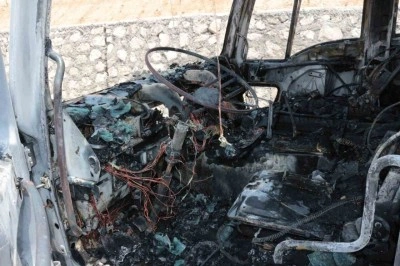 Seyir halindeki tır alev alev yandı