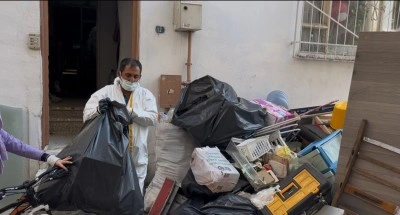 Çöp evde dev çöpler