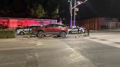 Otomobil ile motosiklet &ccedil;arpıştı: 1 yaralı
