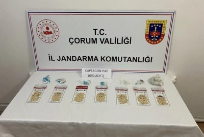 &Ccedil;orum jandarmasından zehir tacirlerine ge&ccedil;it yok: 7 tutuklama