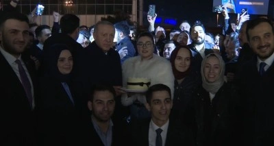 Cumhurbaşkanı Erdoğan’a gençlerden doğum günü sürprizi