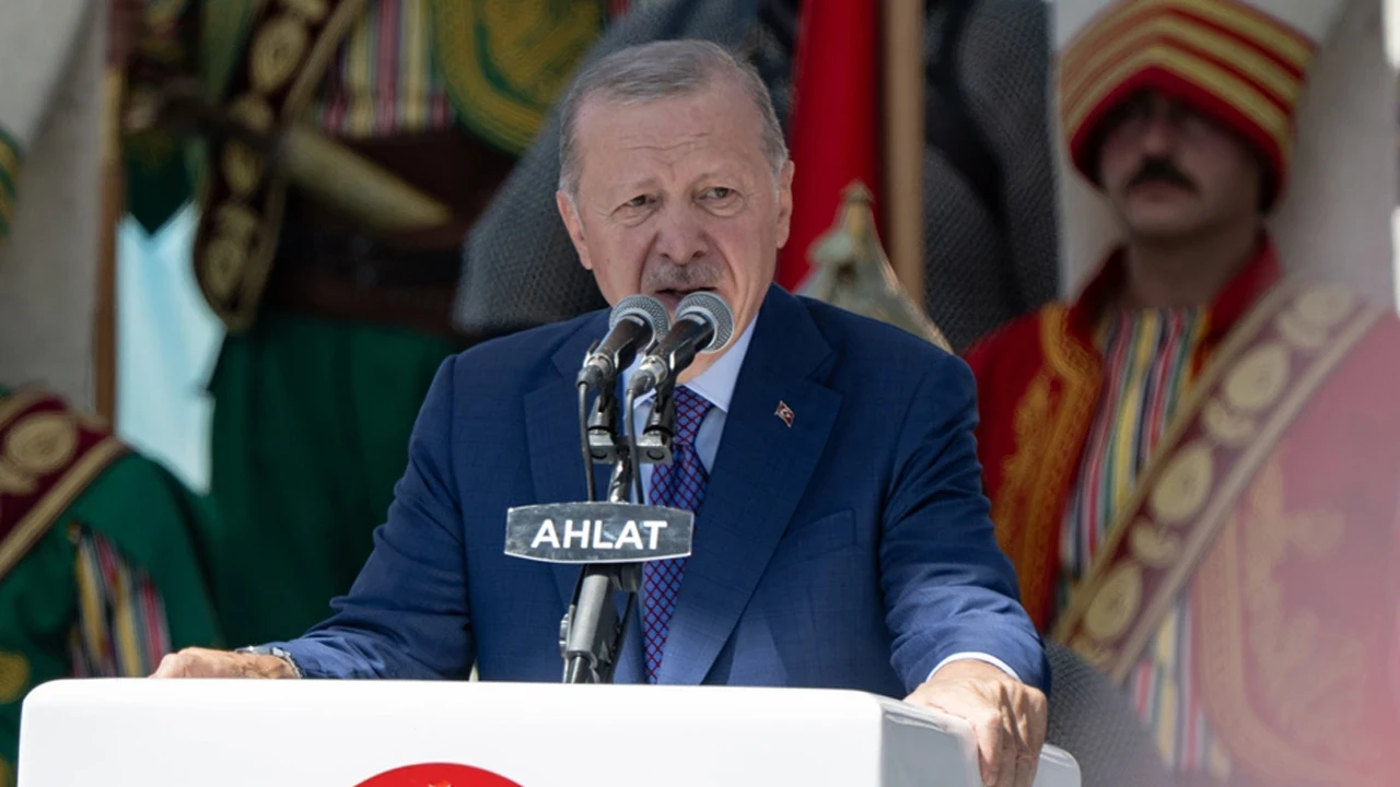 Cumhurbaşkanı Erdoğan Ahlat&rsquo;tan mesaj verdi