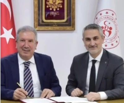 &Ccedil;&uuml;ng&uuml;ş&rsquo;e Yarı Olimpik Y&uuml;zme Havuzu M&uuml;jdesi