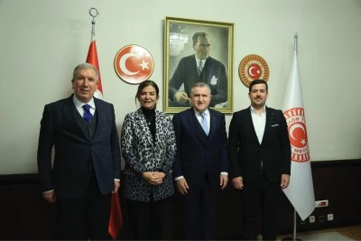 &Ccedil;&uuml;ng&uuml;ş&rsquo;e Yarı Olimpik Y&uuml;zme Havuzu M&uuml;jdesi