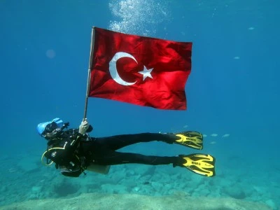 Dalgıçlardan 30 Ağustos Zafer Bayramı'na Anlamlı Selam