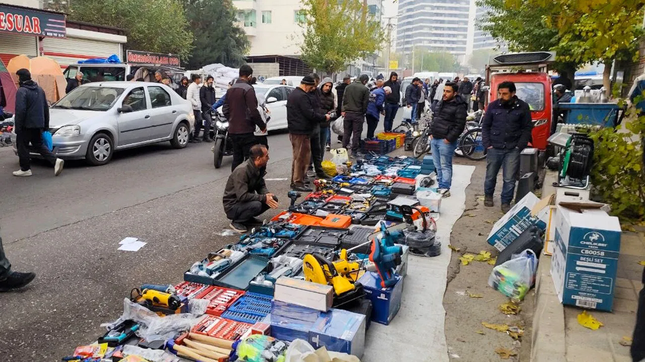 Dar Gelirli Vatandaşların Yeni Alışveriş Rotası Bit Pazarları