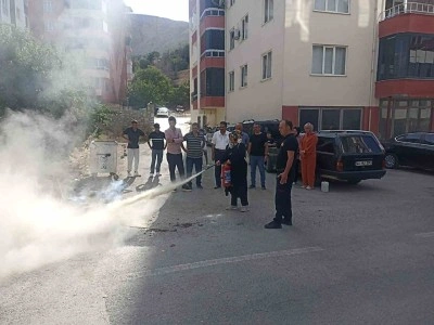 Sürücü kursunda yangın eğitimi