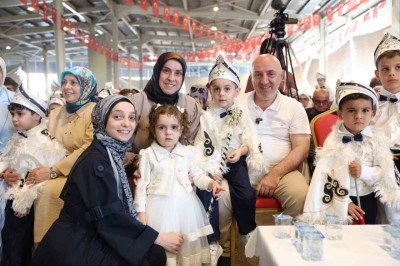 Darıca'da Binlerce Kişinin Katıldığı Sünnet Şöleni