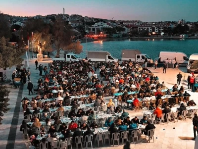 Dat&ccedil;a&rsquo;da 600 kişilik iftar sofrası kuruldu
