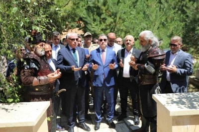 Dede Korkut dualarla anıldı