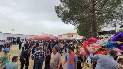 Demirci’de geleneksel yağmur duası ve hayır yemeğine yoğun katılım