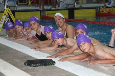 Gaziantep’te günlük 3 bin kişiye yüzme dersi