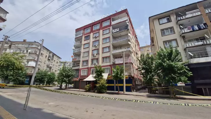 Deprem korkusu yaşatan bina sağlam çıktı