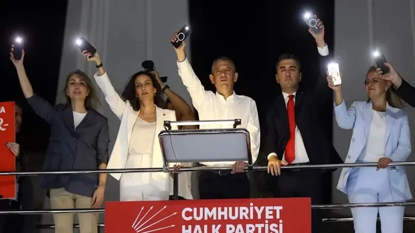 DEVA&rsquo;dan İstifa Eden İki Vekil CHP&rsquo;ye Ge&ccedil;ti!