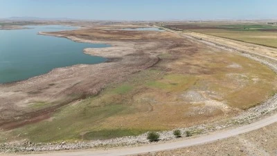 Devegeçidi Barajı Alarm Veriyor: Su Seviyesi 200 Metre Geri Çekildi