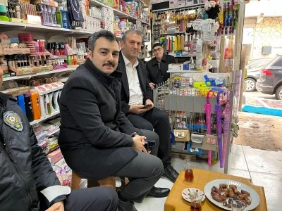 Dicle'de Umreden D&ouml;nen Esnafa Anlamlı Buluşma