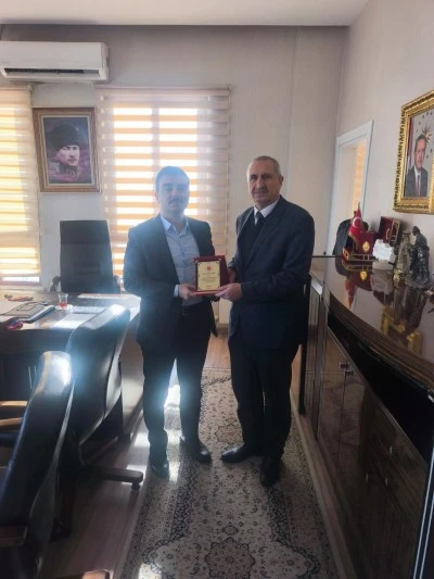 Dicle Kaymakamı Atış&rsquo;tan N&uuml;fus M&uuml;d&uuml;r&uuml; Narin&rsquo;e Teşekk&uuml;r