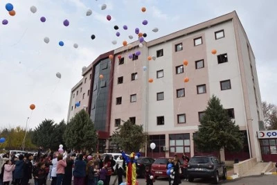 Dicle Üniversitesi Hastanesi’nde Tedavi Gören Çocuklara Moral Etkinliği