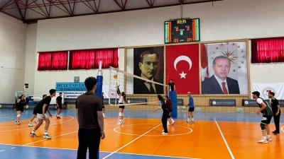 Dicle &Uuml;niversitesi&rsquo;nde 19 Mayıs Coşkusu Sporla Yaşanıyor