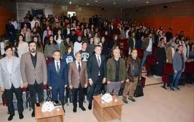 Dicle &Uuml;niversitesi&rsquo;nde Finansal Su&ccedil;lar Konferansı D&uuml;zenlendi