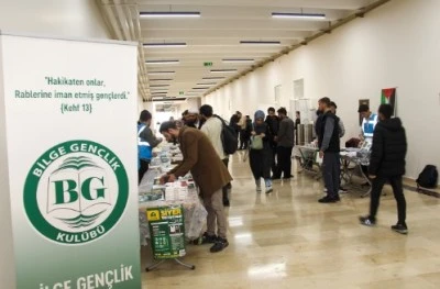 Dicle Üniversitesi'nde Yetimler İçin Kermes Düzenlendi