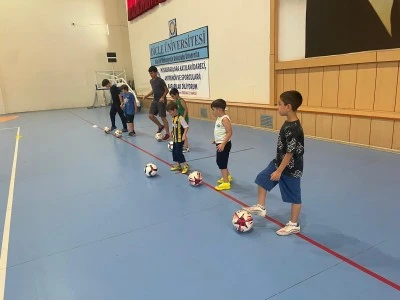 Dicle &Uuml;niversitesi&rsquo;nden gen&ccedil;lere yıl boyu spor fırsatı