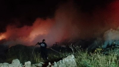 Siteler arasında çıkan yangın korkuttu