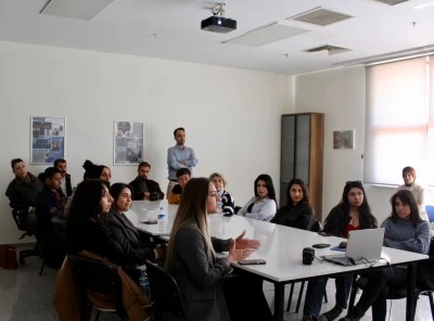 Diplomasi ve ajans muhabirliği masaya yatırıldı