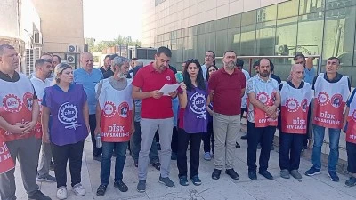 DİSK Dev Sağlık-İş'ten basın açıklaması yaptı