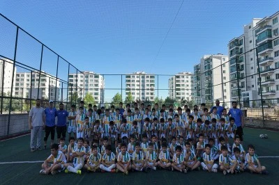 Diyarbakır 639 Spor Kul&uuml;b&uuml; Yaz Futbol Okulunu A&ccedil;tı