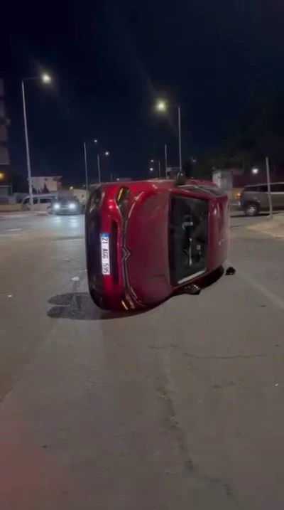 Diyarbakır Bağlar’da Kontrol Kaybı Sonrası Otomobil Takla Attı: 1 Yaralı