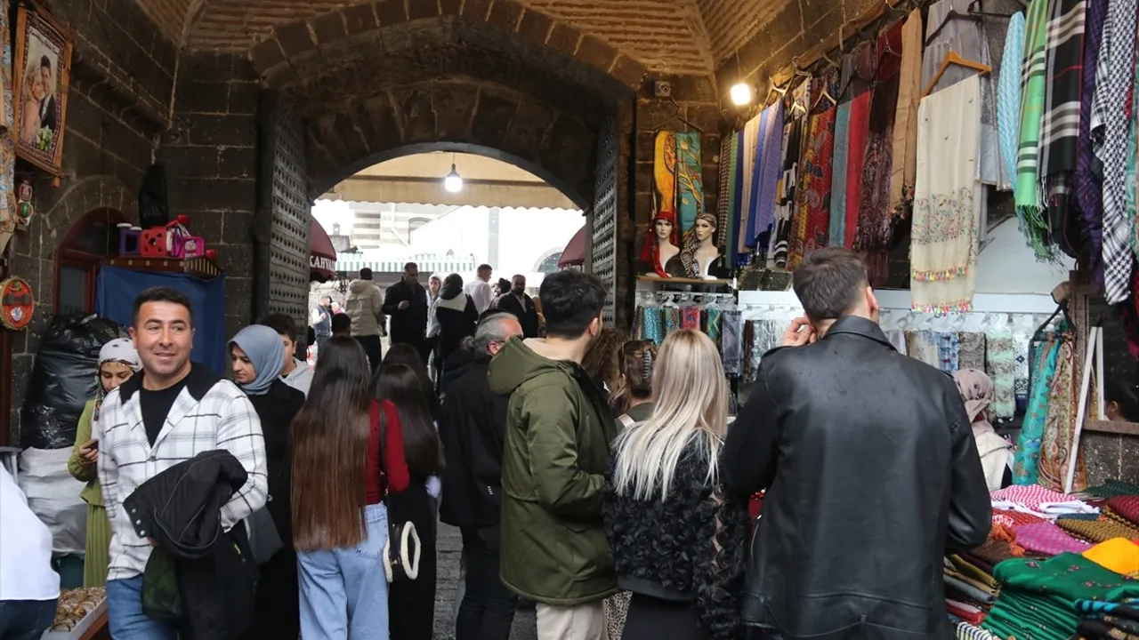 Diyarbakır Bayramda Yerli Turist Akınına Uğradı