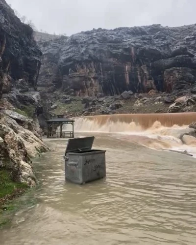 Diyarbakır &Ccedil;ermik&rsquo;te Sinek &Ccedil;ayı Taşma Tehlikesi Yaşıyor