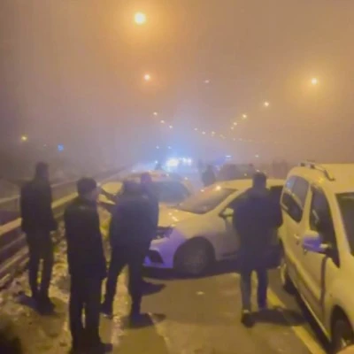 Diyarbakır &Ccedil;evre Yolunda Buzlanma Kazaya Neden Oldu