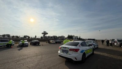 Diyarbakır Cezaevi &Ouml;n&uuml;nde Tahliye Bekleyişi