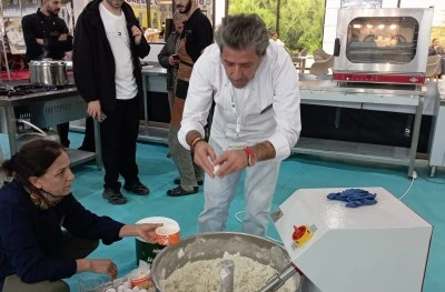 Diyarbakır Çöreği Mezopotamya Fuarında Büyük İlgi Gördü