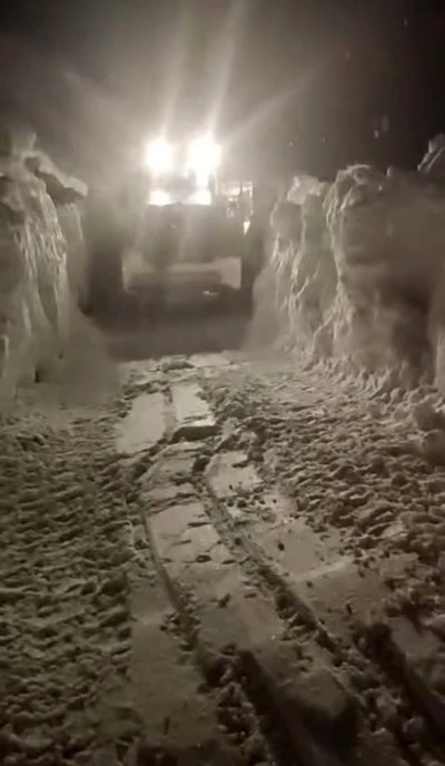 Diyarbakır &Ccedil;&uuml;ng&uuml;ş&rsquo;te Ambulans &Ccedil;ığa Takıldı