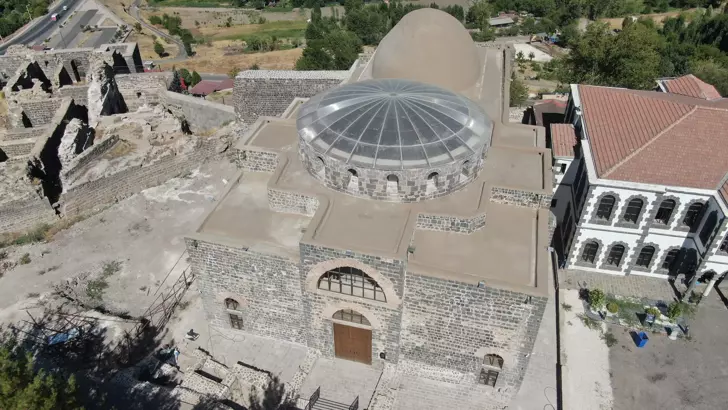 Diyarbakır’da 1600 Yıllık Tarihi Kilise Yeniden Hayat Buldu