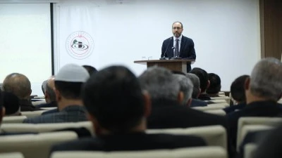 Diyarbakır&rsquo;da 2026 Hac Organizasyonu İ&ccedil;in Kafile G&ouml;revlilerine Eğitim Semineri Başladı