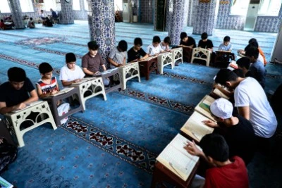 Diyarbakır’da 4-6 Yaş Kur’an Kursu Öğrencileri Sertifikalarını Gururla Aldı