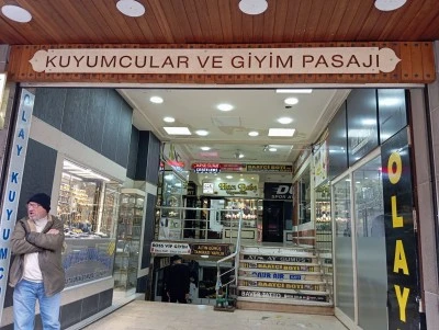 Diyarbakır&rsquo;da 41 yıllık pasaj zamana direniyor
