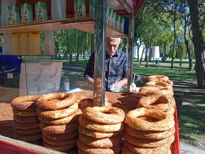 Diyarbakır’da 44 Yıldır Simit-Ayran Geleneğini Sürdürüyor