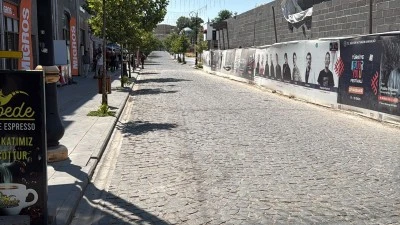Diyarbakır'da 45 Dereceyi Aşan Sıcaklar Hayatı Durdurdu