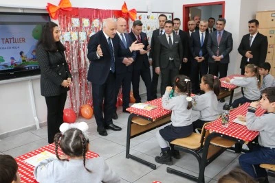 Diyarbakır&rsquo;da 458 Bin &Ouml;ğrenci Karne Aldı