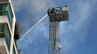 Diyarbakır'da 8 Katlı Binada Çıkan Yangın Korkuttu