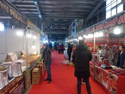 Diyarbakır'da a&ccedil;ılan fuarda Ramazan bereketi