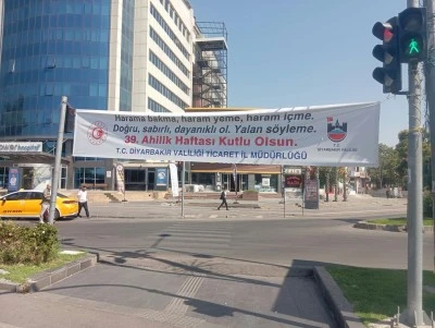 Diyarbakır&rsquo;da Ahilik Haftası i&ccedil;in dikkat &ccedil;eken mesajlar