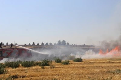 Diyarbakır&rsquo;da anız yangını paniği